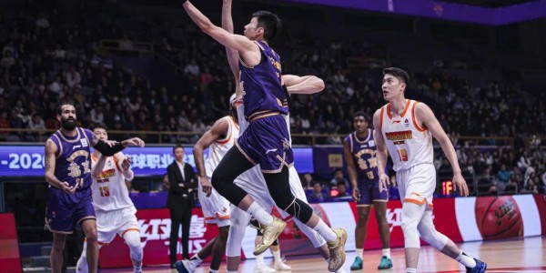 天博APP下载-赛场直击丨防守崩塌 北控男篮不敌江苏肯帝亚