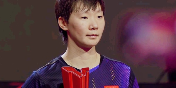 天博体育下载-王曼昱为何打不过孙颖莎？刘国正复盘一针见血，莎莎全身装扮过万|肖莎|新加坡|WTT新加坡大满贯|女单|比赛_新浪体育_新浪新闻